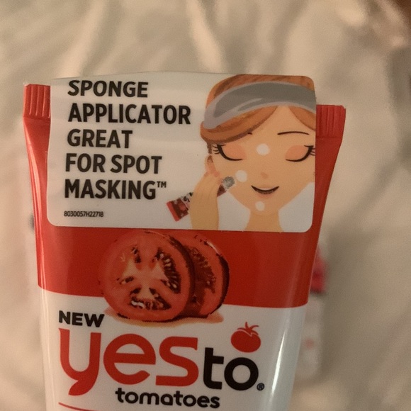 Say Yes to Tomatoes skin care 4-piece bundle - Picture 9 of 13